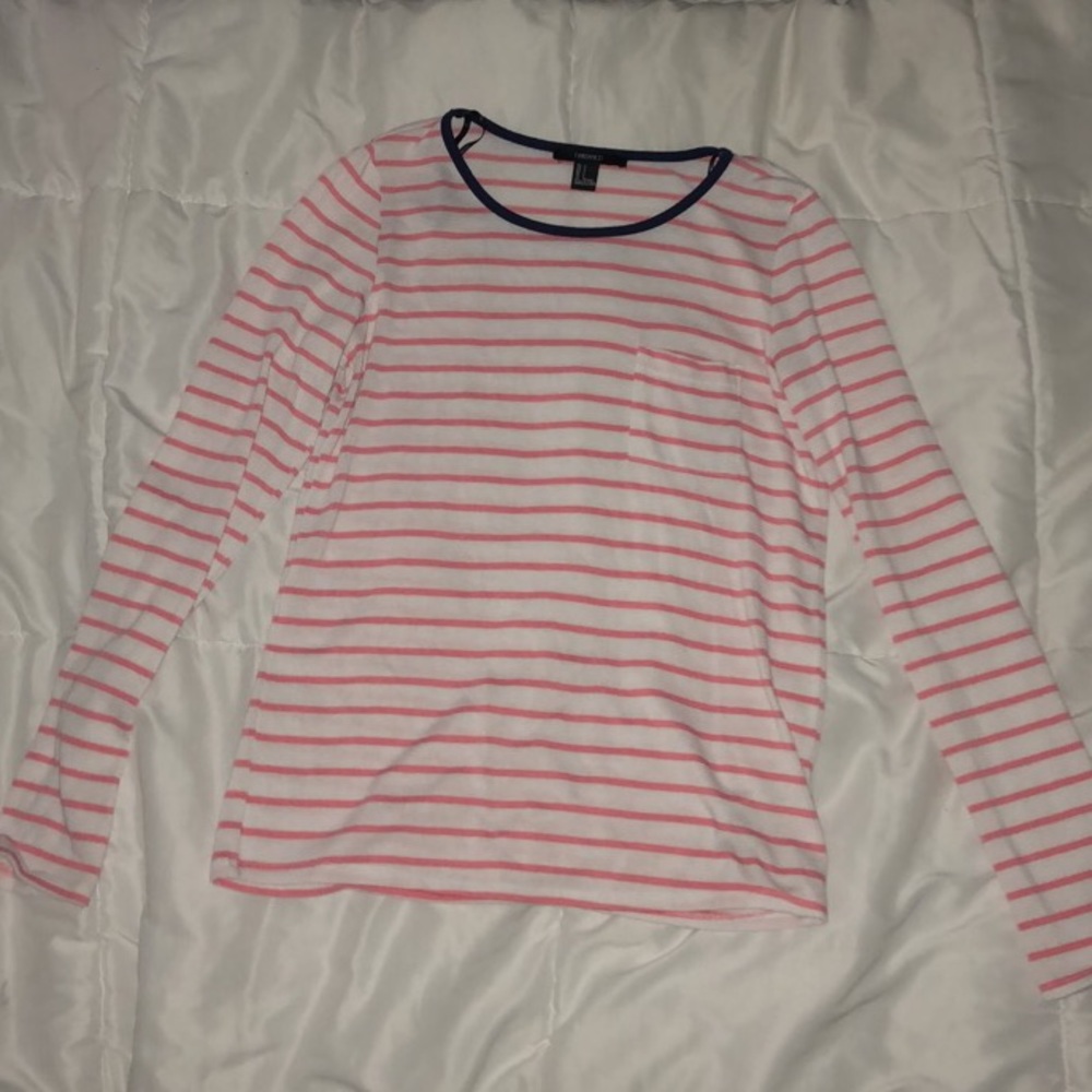 Striped F21 long sleeve with pocket in the front
